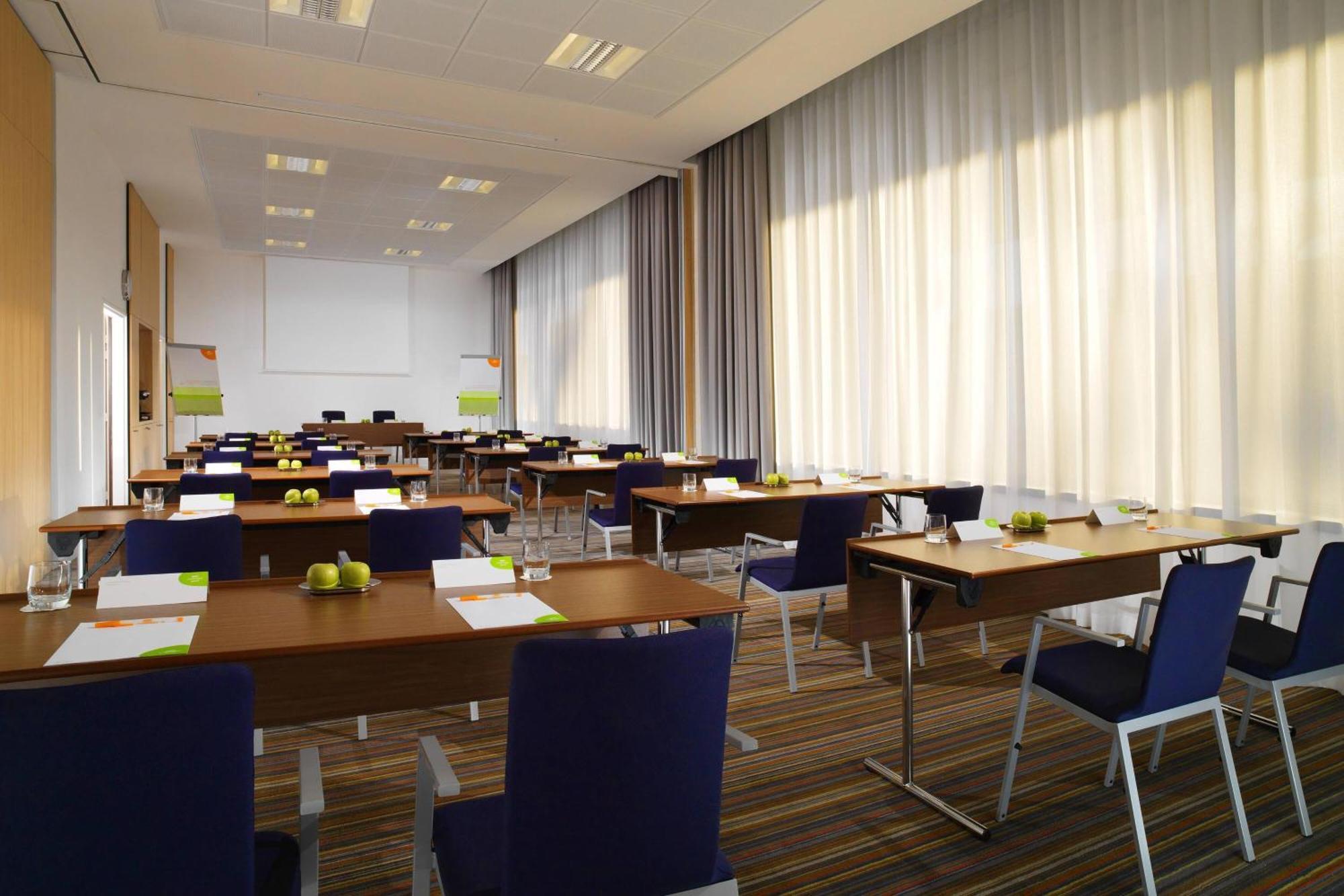 Courtyard By Marriott Montpellier Hotel Eksteriør billede