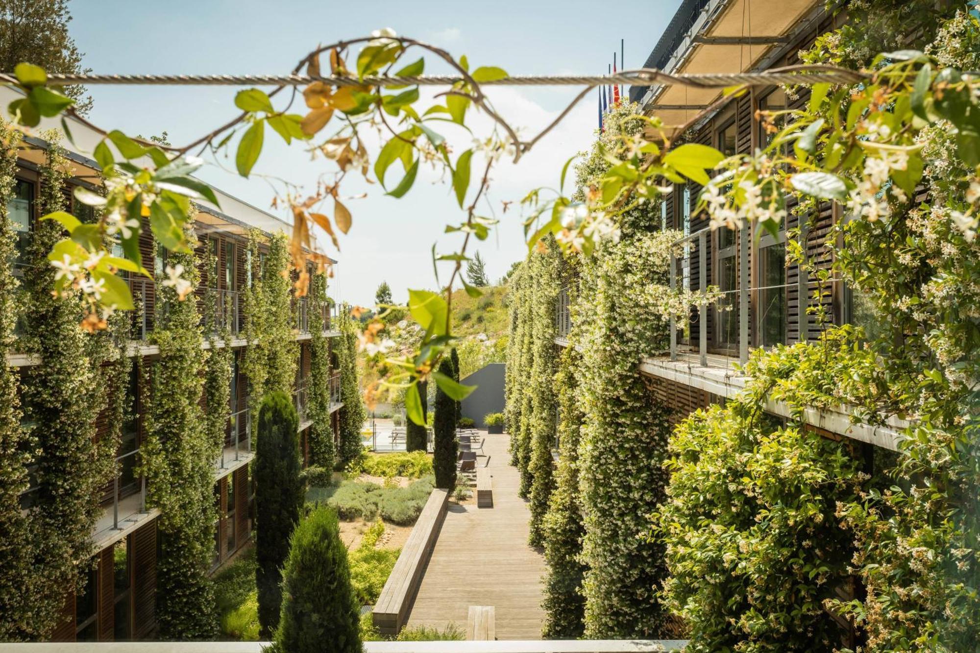 Courtyard By Marriott Montpellier Hotel Eksteriør billede